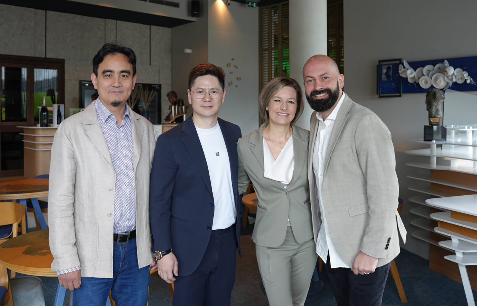 Danny, Stephanie en Servais bij Beluga Maastricht